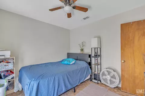 371 E Orange Ave, Shafter, CA 93263 photo 12