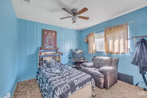 371 E Orange Ave, Shafter, CA 93263 photo 8