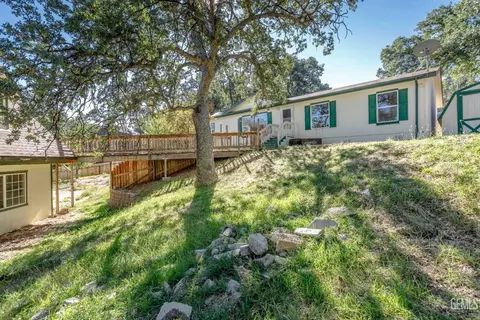17894 Saint Moritz Dr, Tehachapi, CA 93561 photo 8