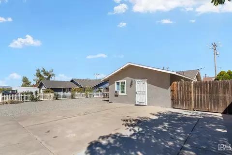21500 Circle Dr, Tehachapi, CA 93561 photo 3