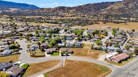 21500 Circle Dr, Tehachapi, CA 93561 photo 10