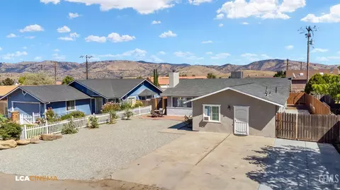 21500 Circle Dr, Tehachapi, CA 93561 photo 6