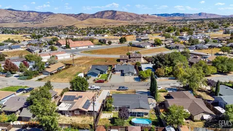 21500 Circle Dr, Tehachapi, CA 93561 photo 8