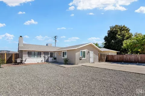21500 Circle Dr, Tehachapi, CA 93561 photo 2