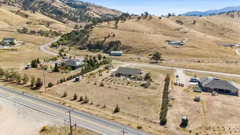 24401 Cummings Valley Rd, Tehachapi, CA 93561 photo 6