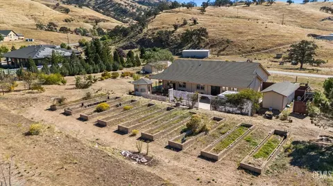 24401 Cummings Valley Rd, Tehachapi, CA 93561 photo 7