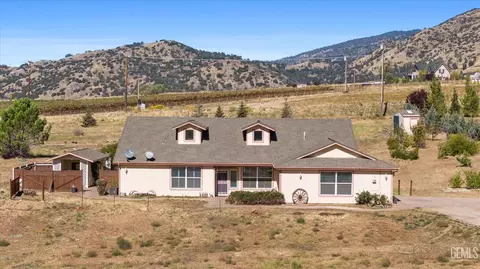 24401 Cummings Valley Rd, Tehachapi, CA 93561 photo 3