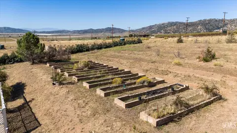 24401 Cummings Valley Rd, Tehachapi, CA 93561 photo 8