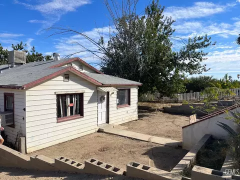 716 B, Taft, CA 93268 photo 1