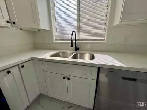 4706 Shadow Stone St, Bakersfield, CA 93313 photo 11