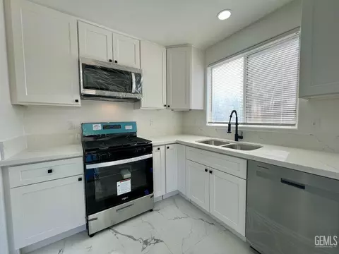 4706 Shadow Stone St, Bakersfield, CA 93313 photo 9
