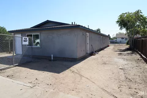 905 E 18th St, Bakersfield, CA 93305 photo 2