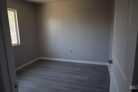 905 E 18th St, Bakersfield, CA 93305 photo 6