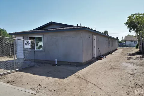 905 E 18th St, Bakersfield, CA 93305 photo 1