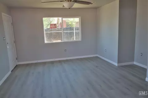 905 E 18th St, Bakersfield, CA 93305 photo 11