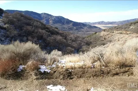 17921 Matterhorn Ct, Tehachapi, CA 93561 photo 2