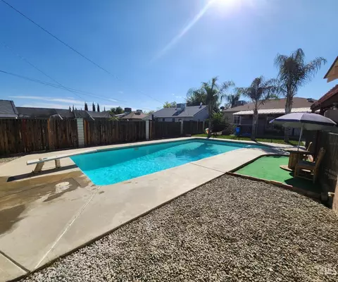 208 E San Emidio St, Taft, CA 93268 photo 14
