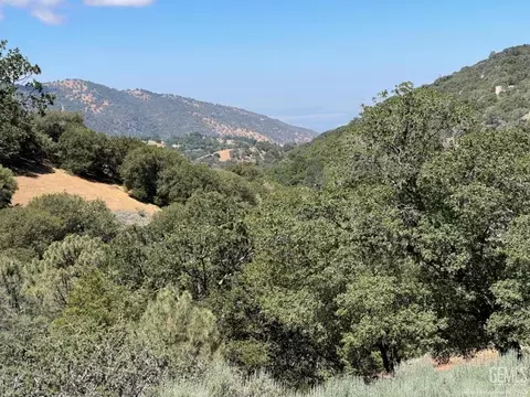 25161 Artisan, Tehachapi, CA 93561 photo 2