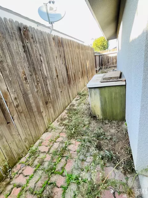 314 Bree Dr, Shafter, CA 93263 photo 38