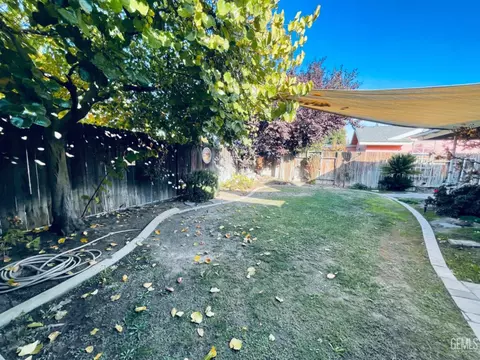 314 Bree Dr, Shafter, CA 93263 photo 37