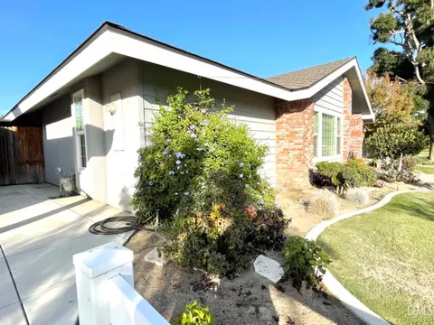 314 Bree Dr, Shafter, CA 93263 photo 4