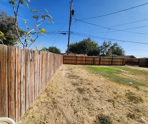 214 Lierly Ave, Taft, CA 93268 photo 20