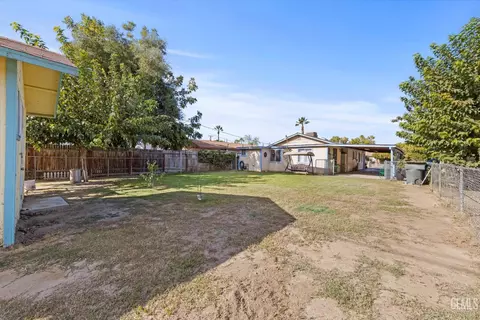 8313 Collison St, Lamont, CA 93241 photo 17