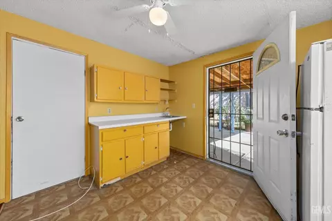 8313 Collison St, Lamont, CA 93241 photo 25