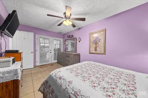 8313 Collison St, Lamont, CA 93241 photo 12