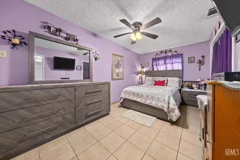 8313 Collison St, Lamont, CA 93241 photo 11