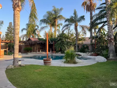 3903 Onslow Ct, Bakersfield, CA 93313 photo 2