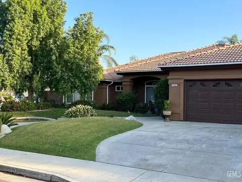 3903 Onslow Ct, Bakersfield, CA 93313 photo 3