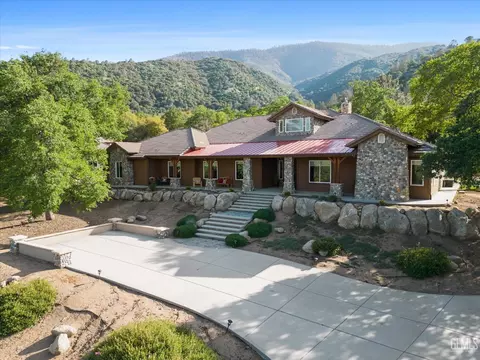 28357 Silverberry Ct, Keene, CA 93531 photo 5