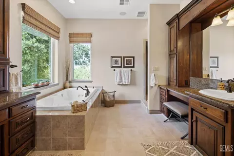 28357 Silverberry Ct, Keene, CA 93531 photo 45