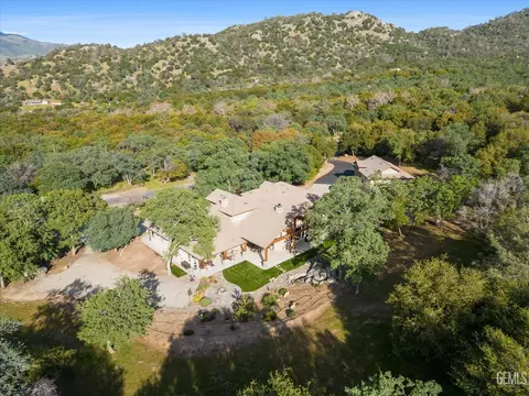 28357 Silverberry Ct, Keene, CA 93531 photo 9