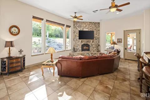 28357 Silverberry Ct, Keene, CA 93531 photo 26