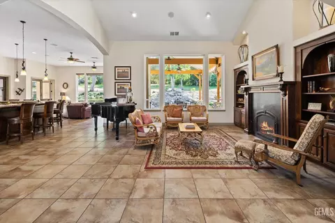28357 Silverberry Ct, Keene, CA 93531 photo 14