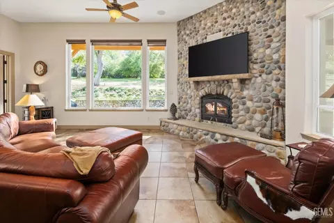 28357 Silverberry Ct, Keene, CA 93531 photo 23