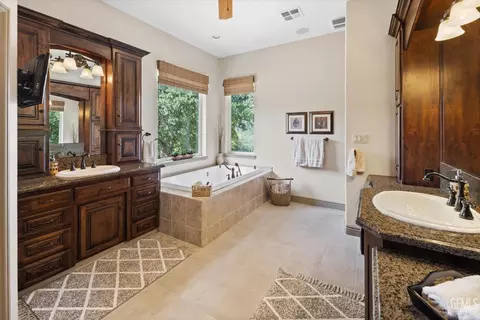 28357 Silverberry Ct, Keene, CA 93531 photo 44