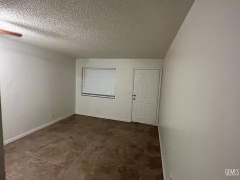 15890 Edwin St, Mojave, CA 93501 photo 14