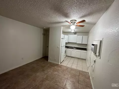 15890 Edwin St, Mojave, CA 93501 photo 13