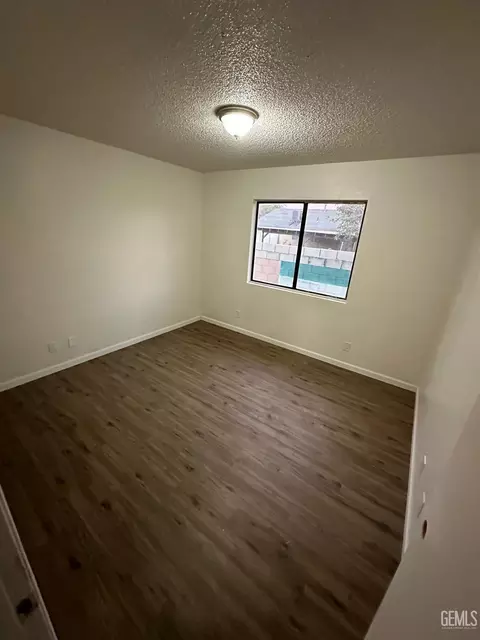 15890 Edwin St, Mojave, CA 93501 photo 18