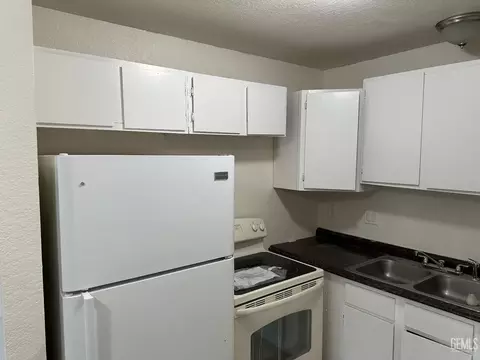 15890 Edwin St, Mojave, CA 93501 photo 10