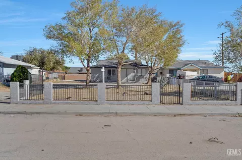 15890 Edwin St, Mojave, CA 93501 photo 3