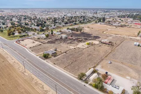 4211 Mohawk St, Bakersfield, CA 93308 photo 4