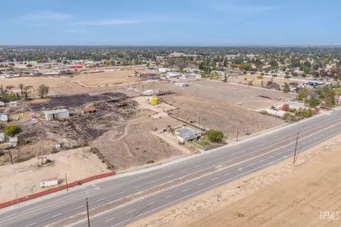 4211 Mohawk St, Bakersfield, CA 93308 photo 2