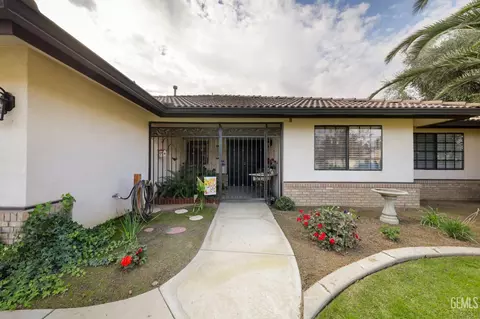 3915 Clancy Ct, Bakersfield, CA 93311 photo 4