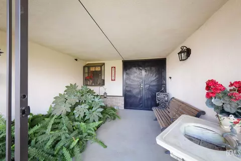 3915 Clancy Ct, Bakersfield, CA 93311 photo 5