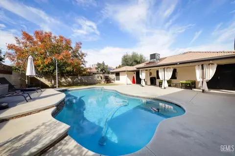 3915 Clancy Ct, Bakersfield, CA 93311 photo 3