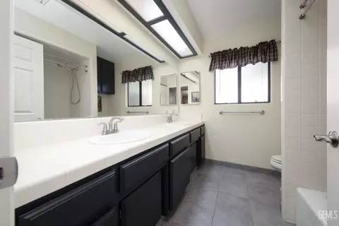 3915 Clancy Ct, Bakersfield, CA 93311 photo 18